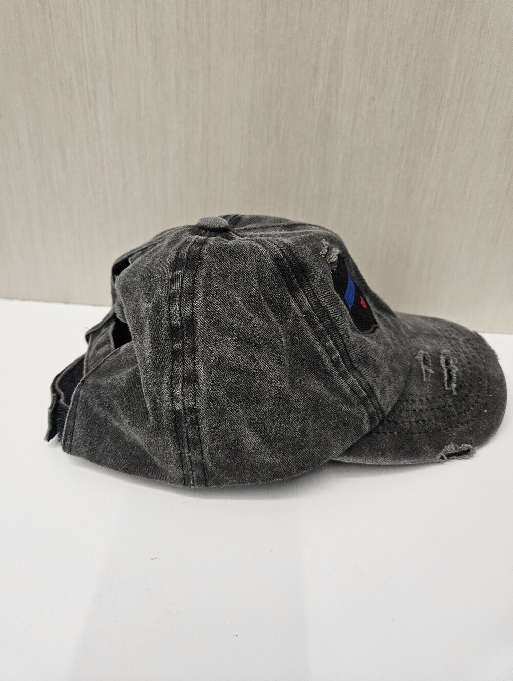 C.C Thin‎ Blue Line Heart Womens Black Distressed Baseball Hat - Picture 4 of 7